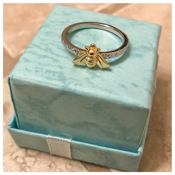 💕Beautiful 2 tone Sterling Silver Bee Ring💕 - Picture 6 of 8